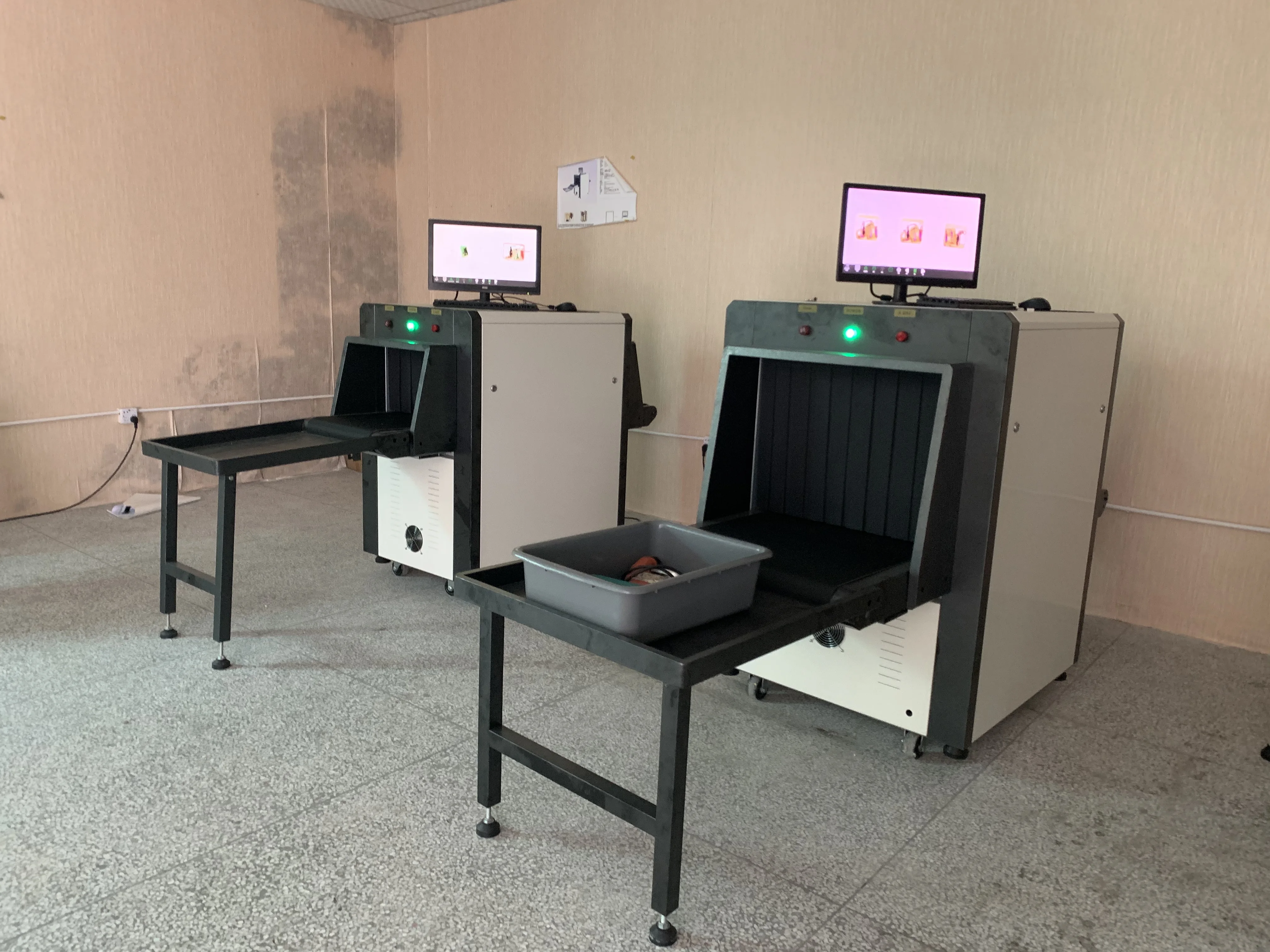  Рентгеновский сканер для проверки багажа