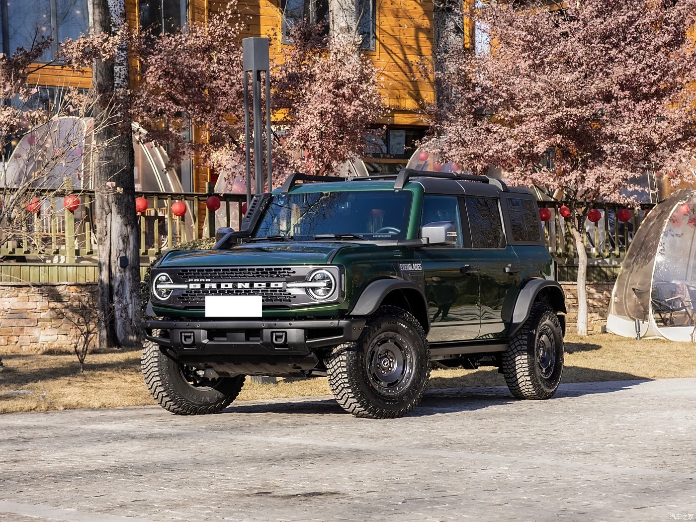 2024 New Vehicle Ford Petrol Car 2.3T 5-Seats Midsize SUV Ford Bronco
