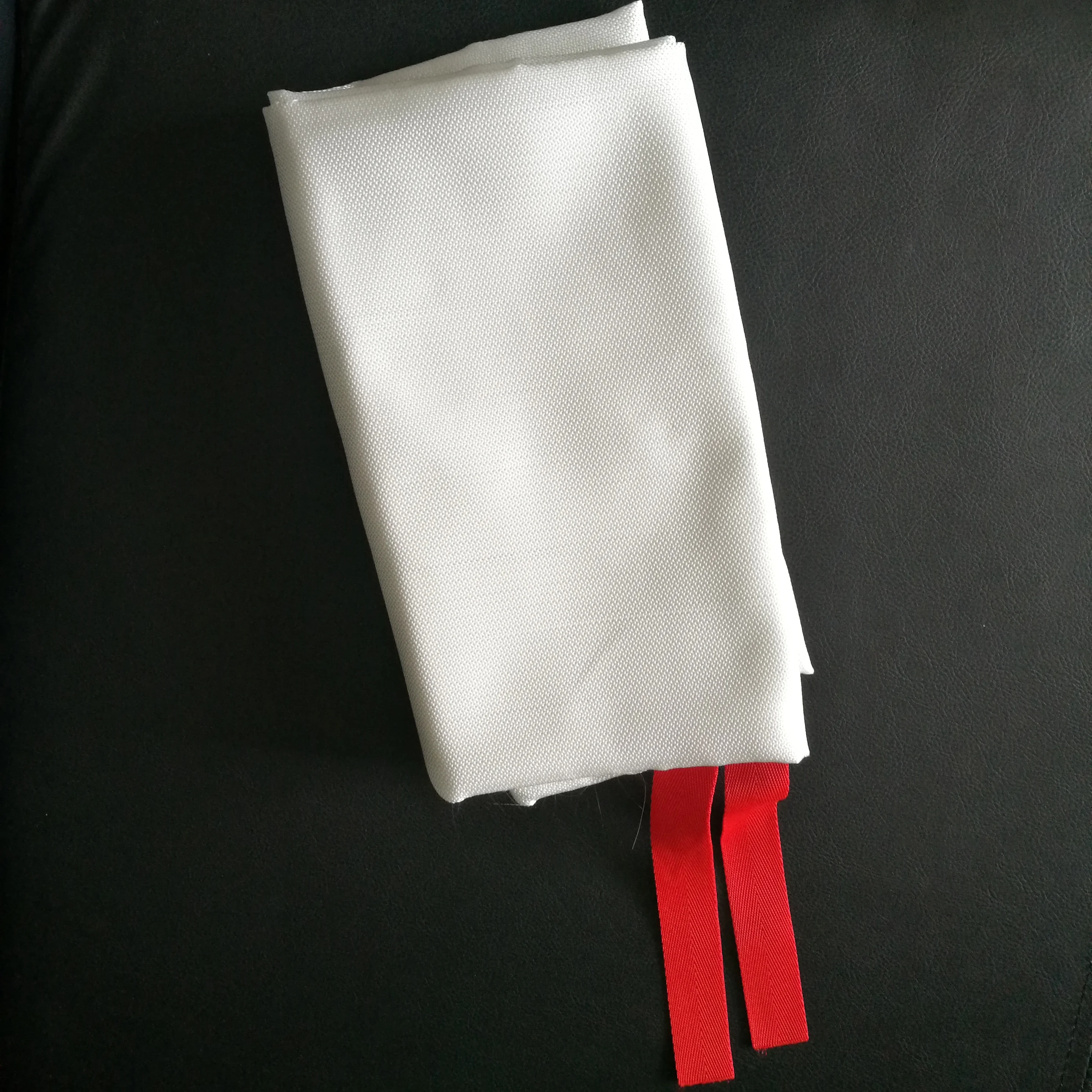 Fire Resistant Soft E glass Fiberglass Fire Blanket for home kitchen,school,shopping mall,hospital