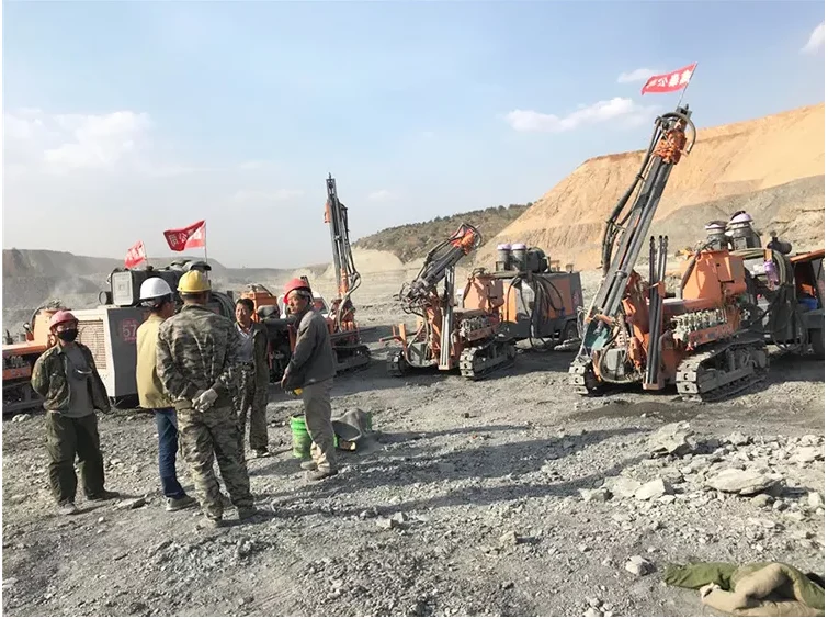2023 Hot selling drilling rig split type mining drilling rig  blasting drilling rig factory price for sale