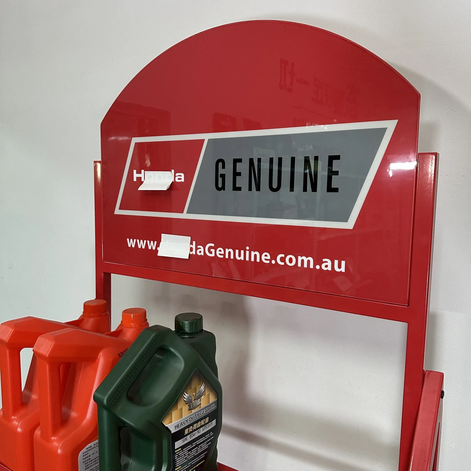 Custom Floor Standing Metal Auto Engine Motor Lubricating Oil Display Shelf Stand Rack