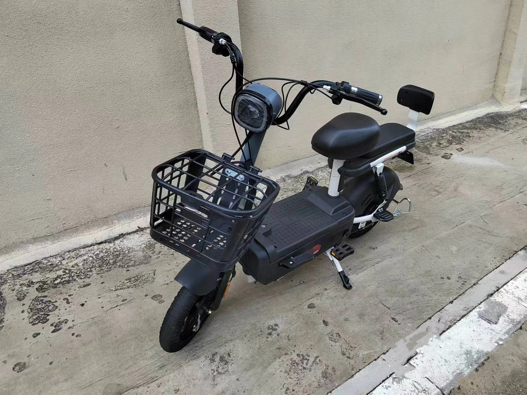 2023 long distance Most popular vintage 350W brushless motor noiseless city ebike electric bike road bicycle