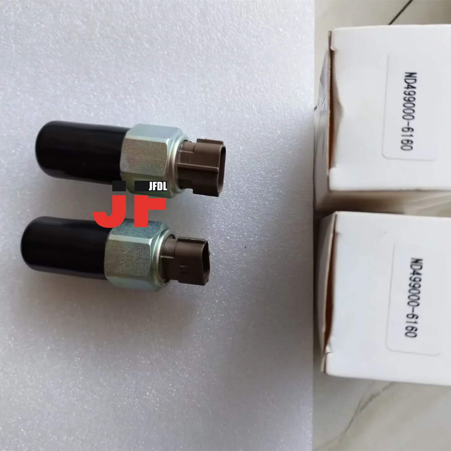 High pressure common rail Sensor ND499000-6160 Fuel Rail Pressure Sensor HM300 HM350 HM400 PC400 PC450 SAA12V140E