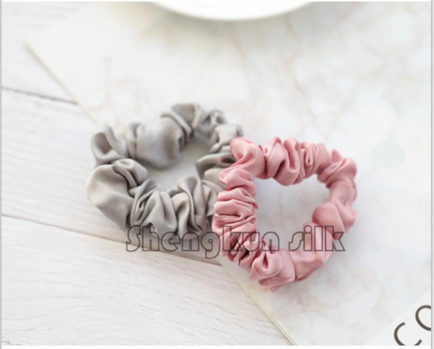 
22MM Women Fashion Silk Scrunchies for Hair Elastic Hair Bands Hair Ties Ponytail Holder 