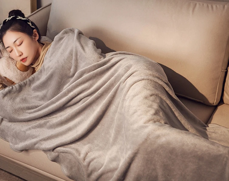 Dual-Purpose Cat Claw Car Pillow Quilt Plush Stuffed Animal Hand Warmer Office Nap Artifact Thicken Travel Pillow Logo Folding