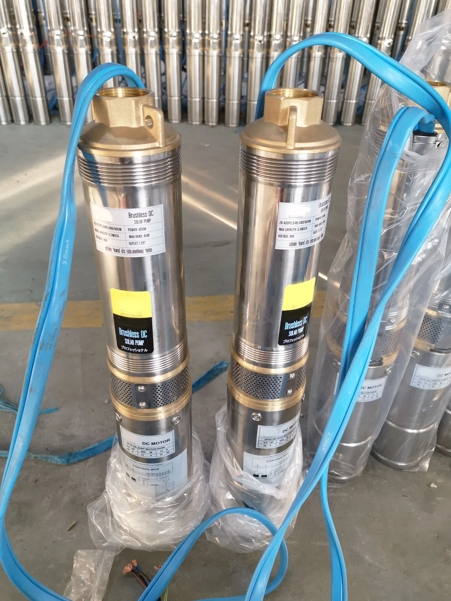 4 дюйма AC DC 220 В 300 погружная Солнечная энергия глубокая водяная насосная система для орошения