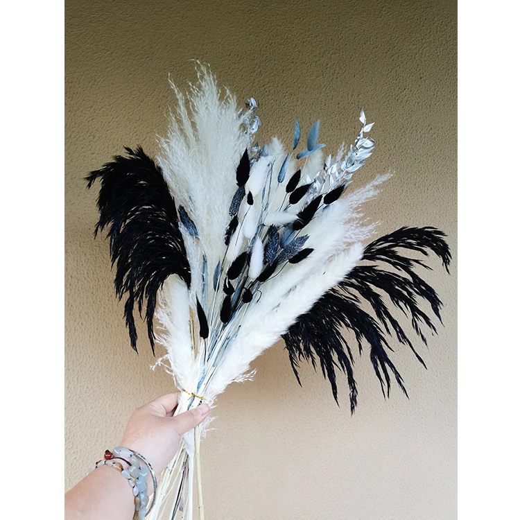 Hot selling Customized Natural and preserved boho new dried flowers pampas grass bouquet for bridal party