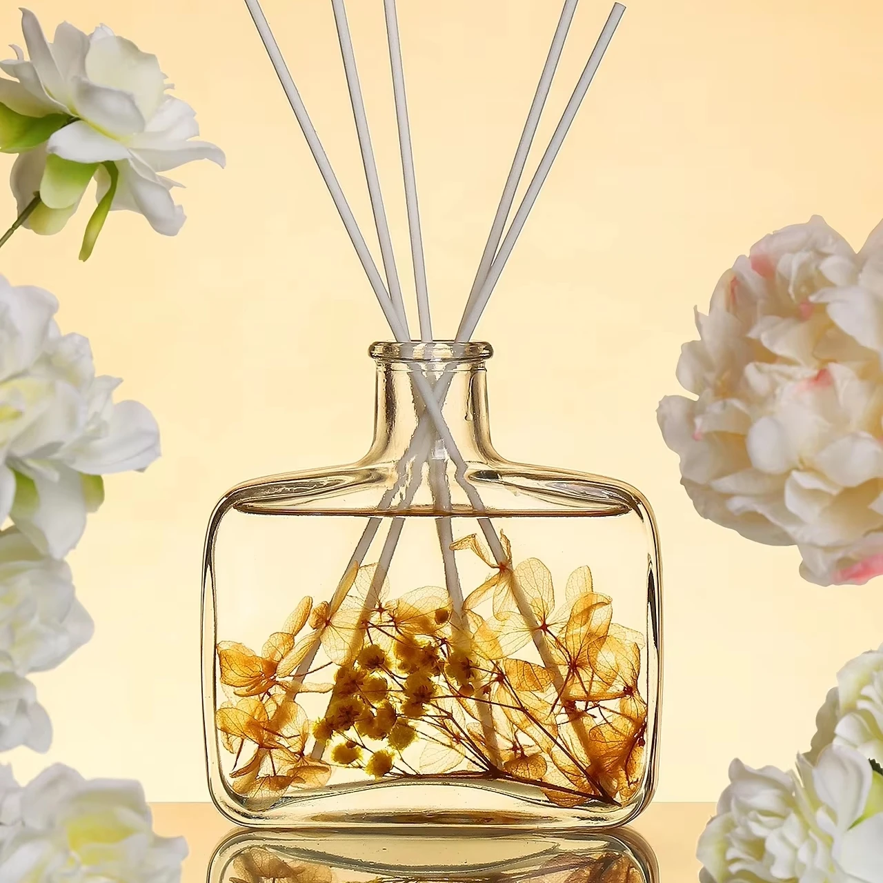 Ru Star Wholesale Luxury Flat Shape Clear 100ml 330ml Glass Aromatherapy Reed Diffuser For Home Fragrance