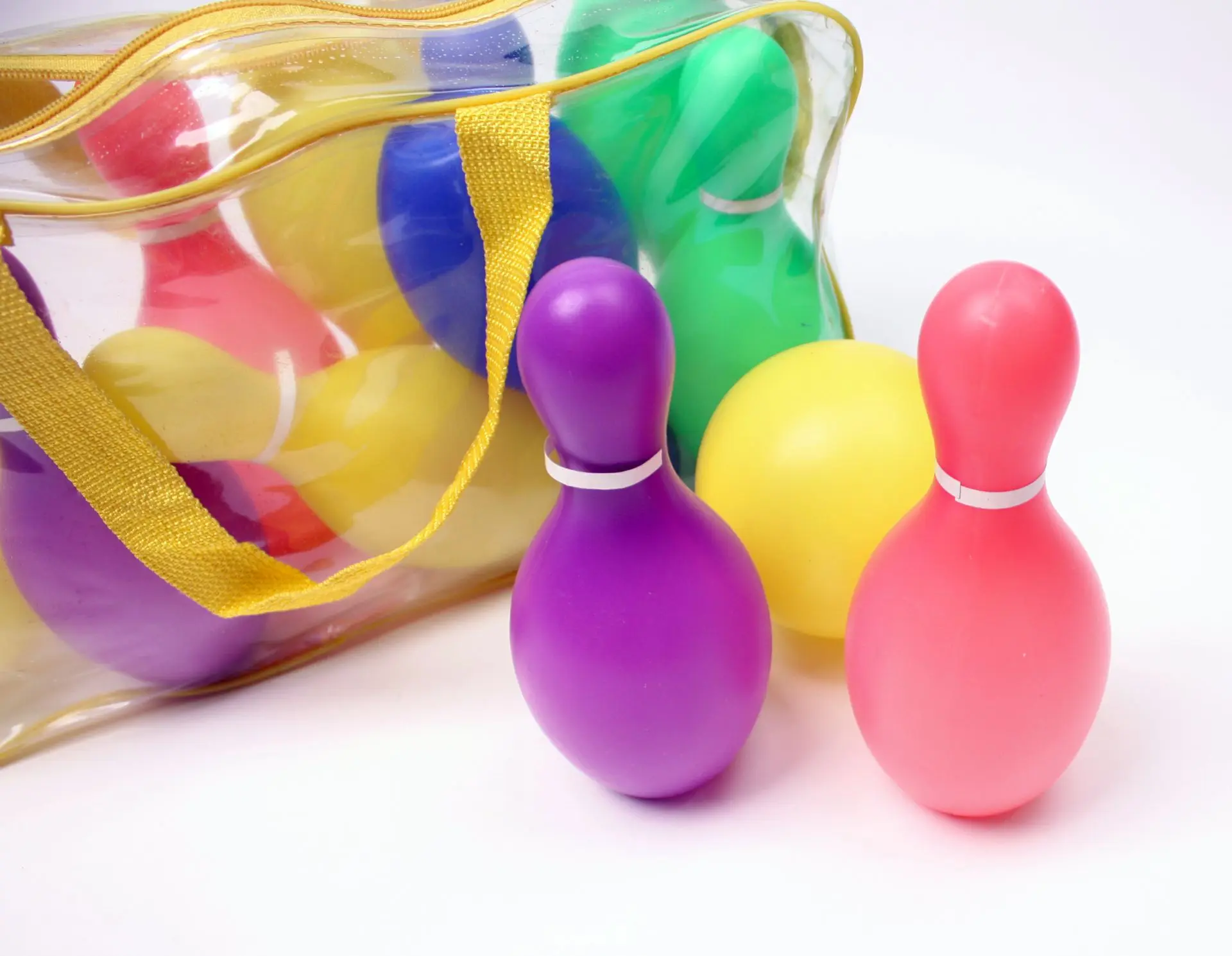 Wholesale Eco Friendly Kids Beach Skittles Toys plastic Bowling Ball with