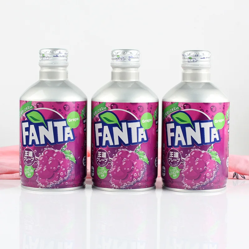 Japan Carbonated Drinks 300ml Grape White Peach Flavor Carbonated Soft Drink Soda Water Aerated Sparkling Water