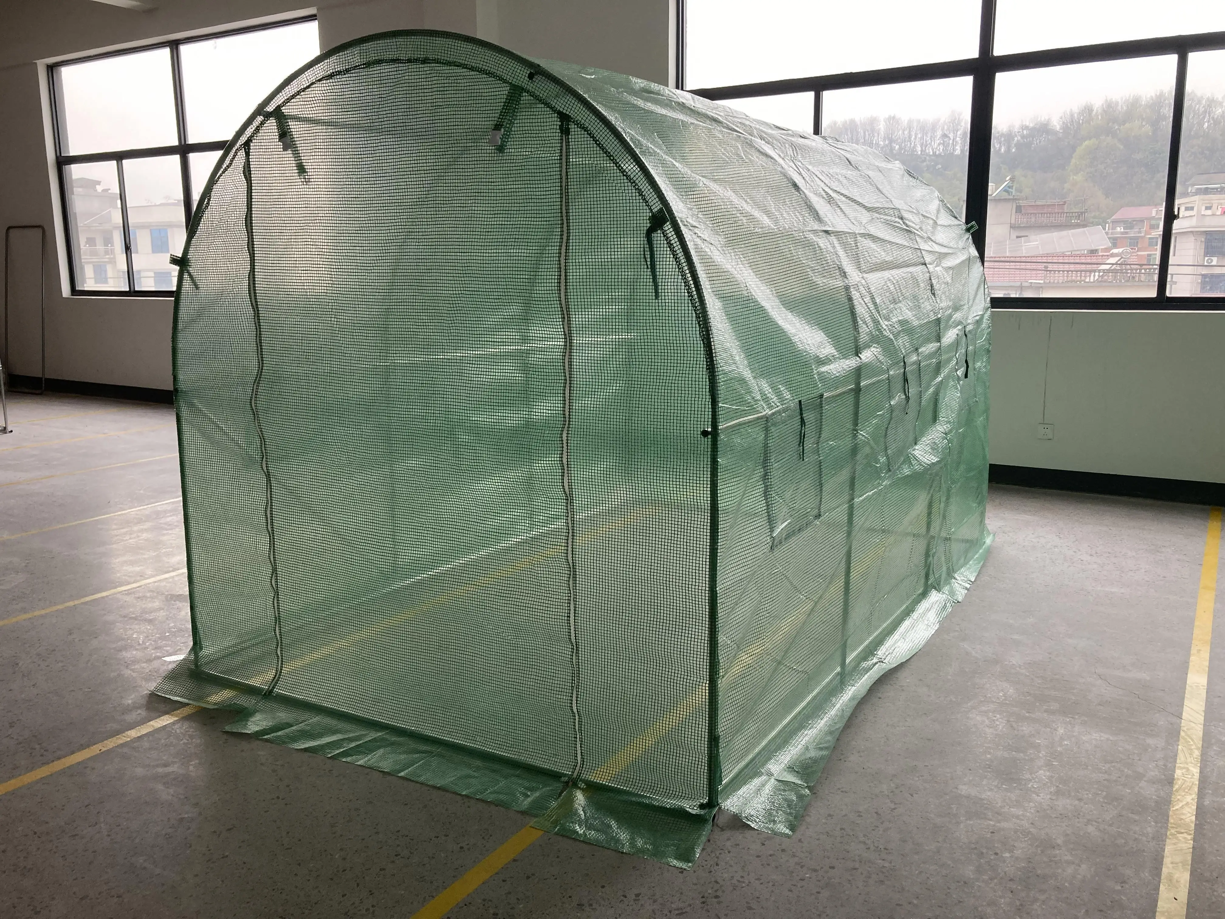Wholesale Custom Greenhouse Spacious Walk-In Design PE Fabric Garden Tunnel  Greenhouse