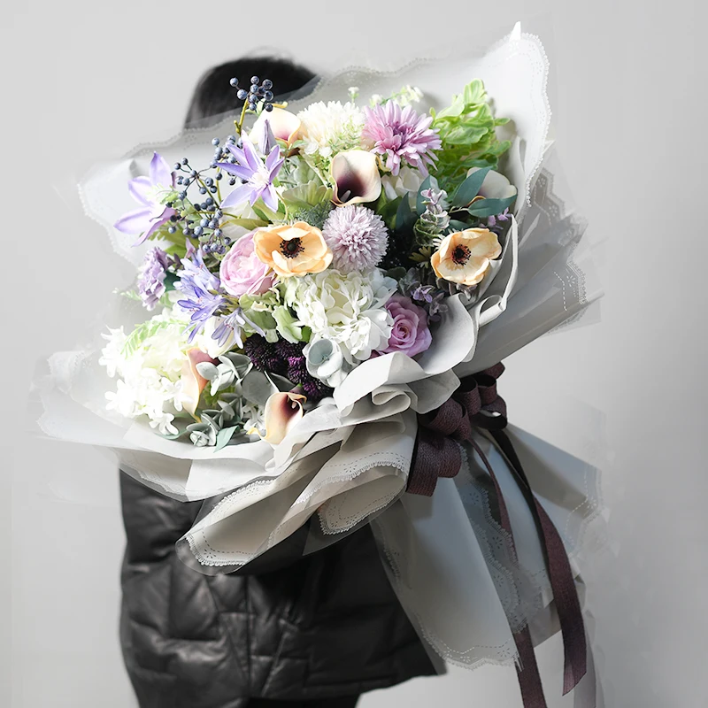 Цветастая бумага для упаковки цветов