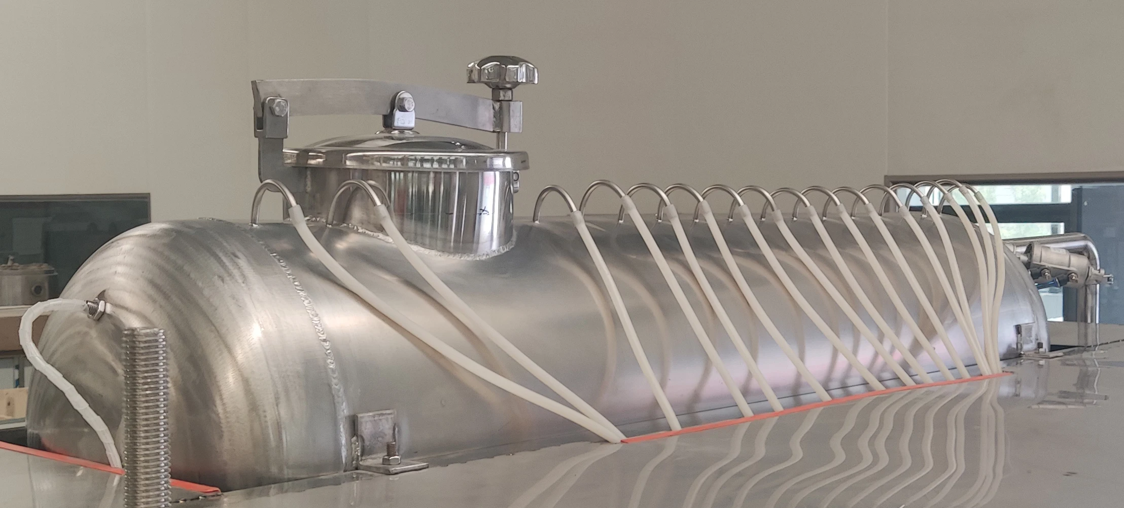 linear automatic vacuum negative pressure soy-sauce,vinegar,rice wine,red wine filling machine 16 nozzles