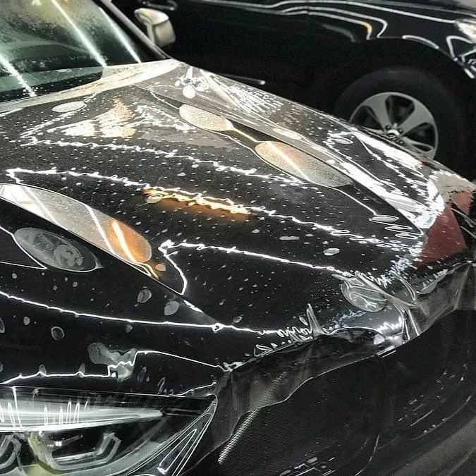 Самовосстанавливающаяся устойчивая к УФ-излучению пленка для защиты краски ТПУ