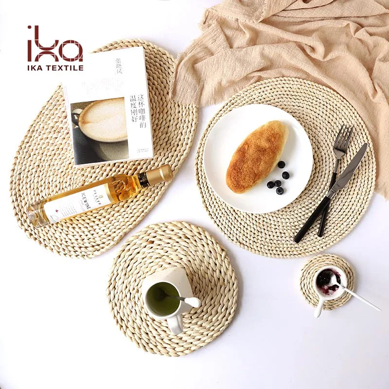 Natural Color Corn Husk Handwoven Washable Rattan Round Mat Placemat for Dining Wedding Luxury