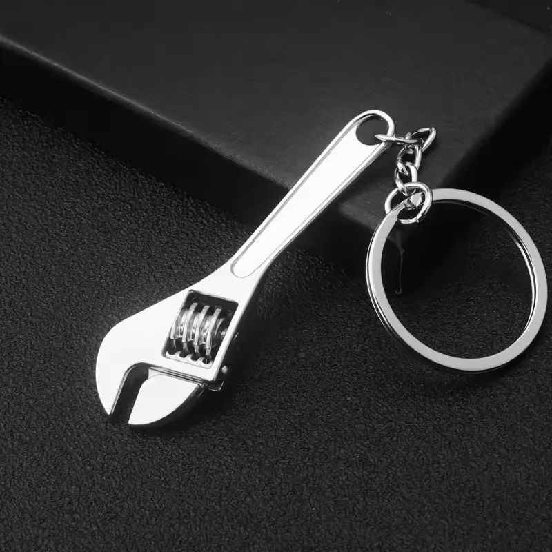 Hot Selling  Creative Gifts Utilities Tool Keychain Metal Adjustable Wrench Keychain Multifunction Mini Wrench