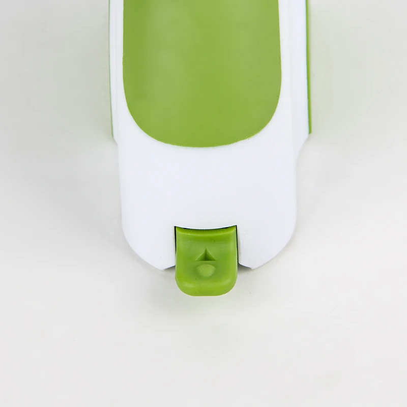 Guaranteed Quality Proper Price Herb and Salad Chopper with Retractable Blade