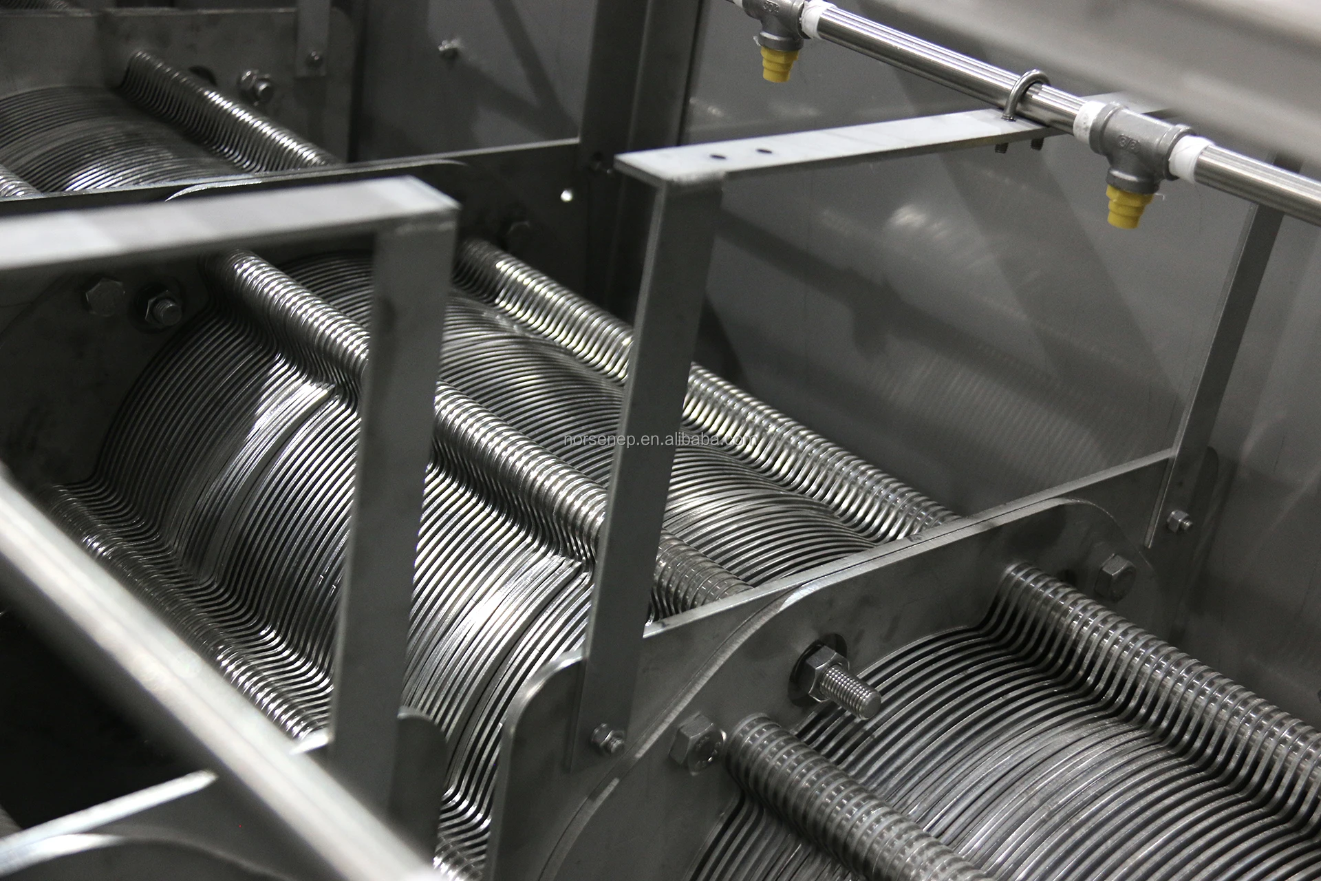 Customized Multi plate screw press sludge dewastewatering machine for oil sludge or DAF sludge dewastewatering treatment