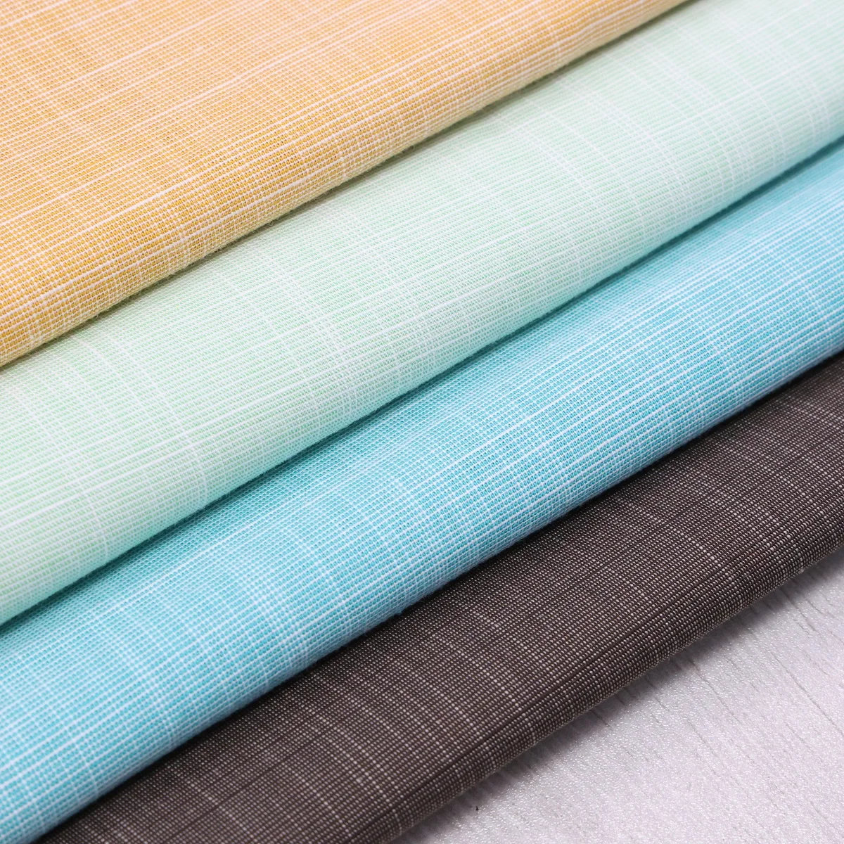 Fashion Design Breathable 100% Cotton Yarn Dyed Woven Solid Fabric for Clothing