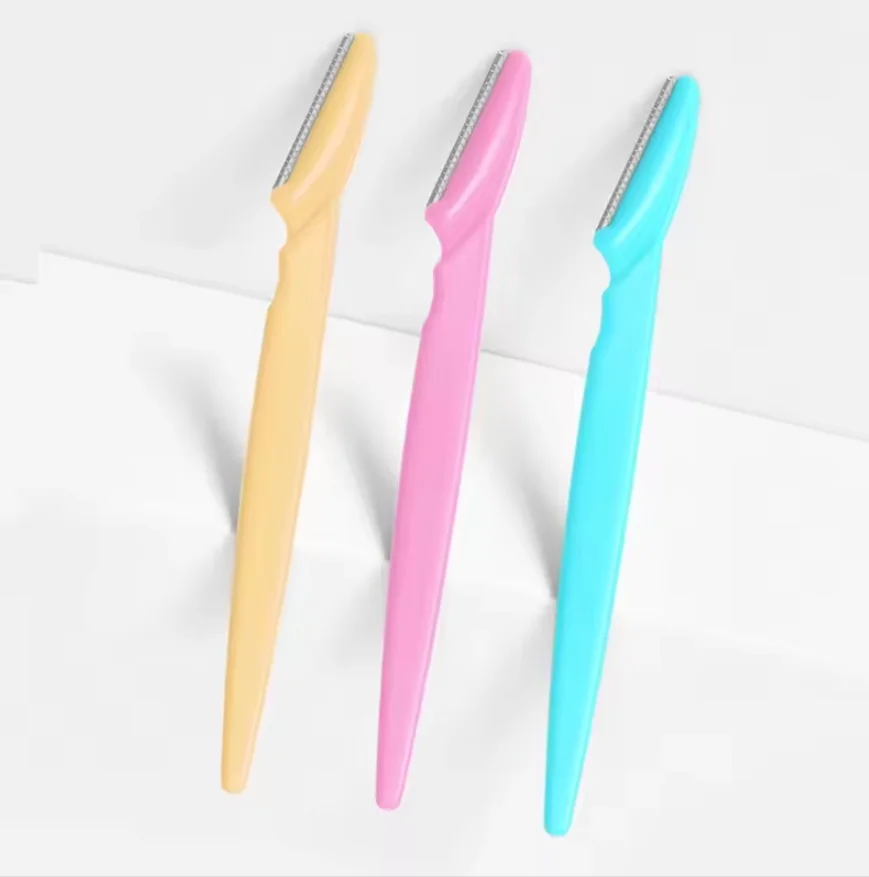 Eyebrow trimming knife