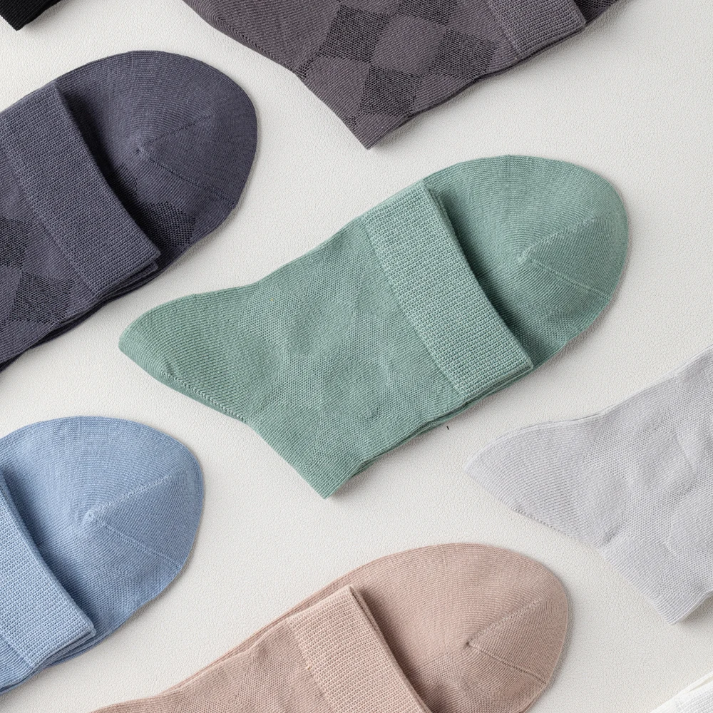 Cotton black soft hand feel breathable socks Mercerized cotton socks men tube sports business mid crew socks