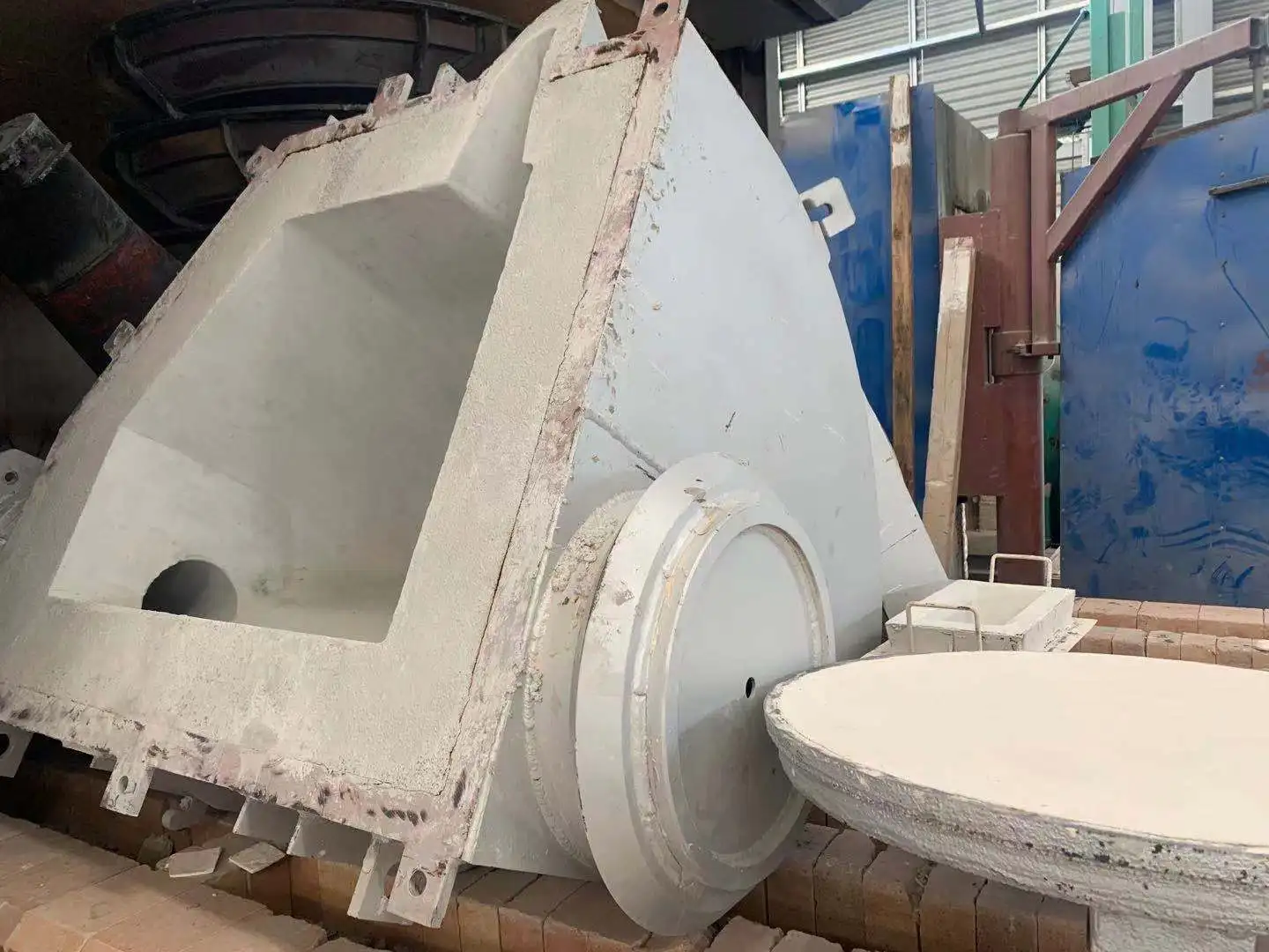 ULTRA-FLO 85 Castable for aluminum refractory castable cement for melting non-ferrous alloy for upper ring and push out block