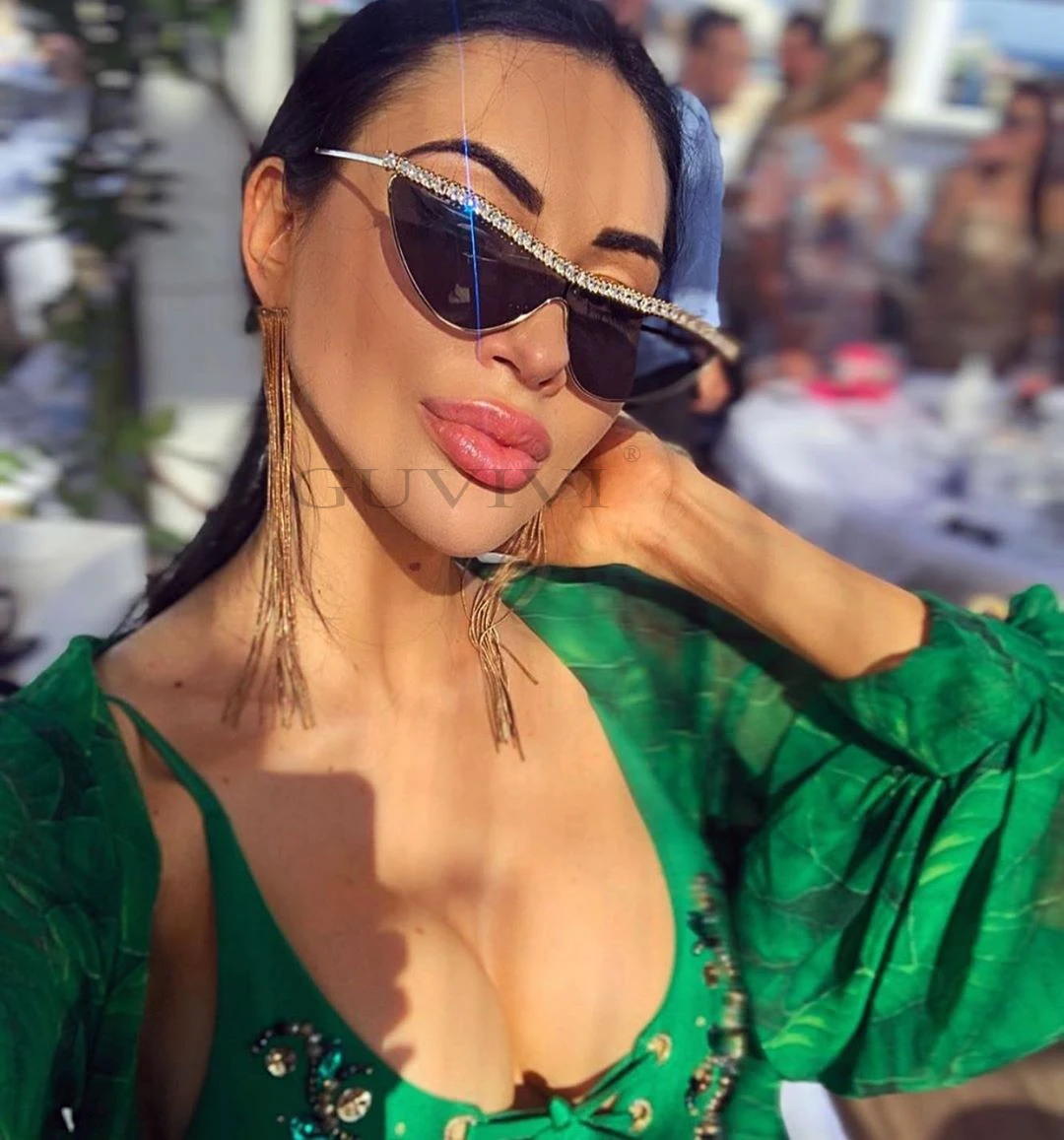 GUVIVI Luxury brand Fashion ladies sunglasses One piece lenses Women cat eye Diamond UV400 Rhinestone sunglasses