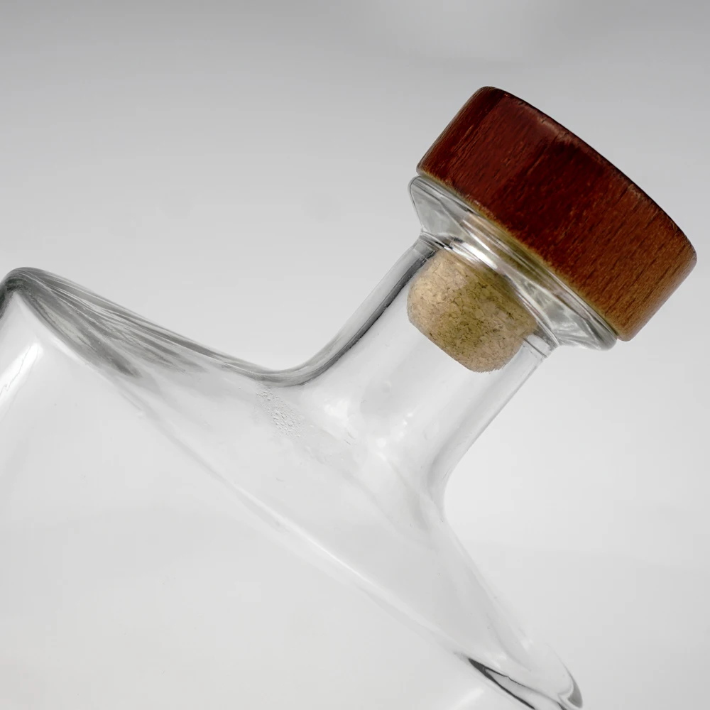 700ml thick bottom flat wide shoulder XO brandy wine glass bottle high clear spirits liquor alcohol bottle for vodka whisky rum