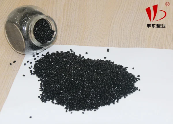 Лучшее качество, черные гранулы для пластиковых изделий