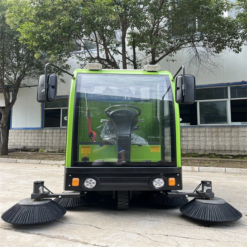 Four-in-one street sweeper Electric indoor and outdoor ride-on vehicle fully enclosed cab sweeper