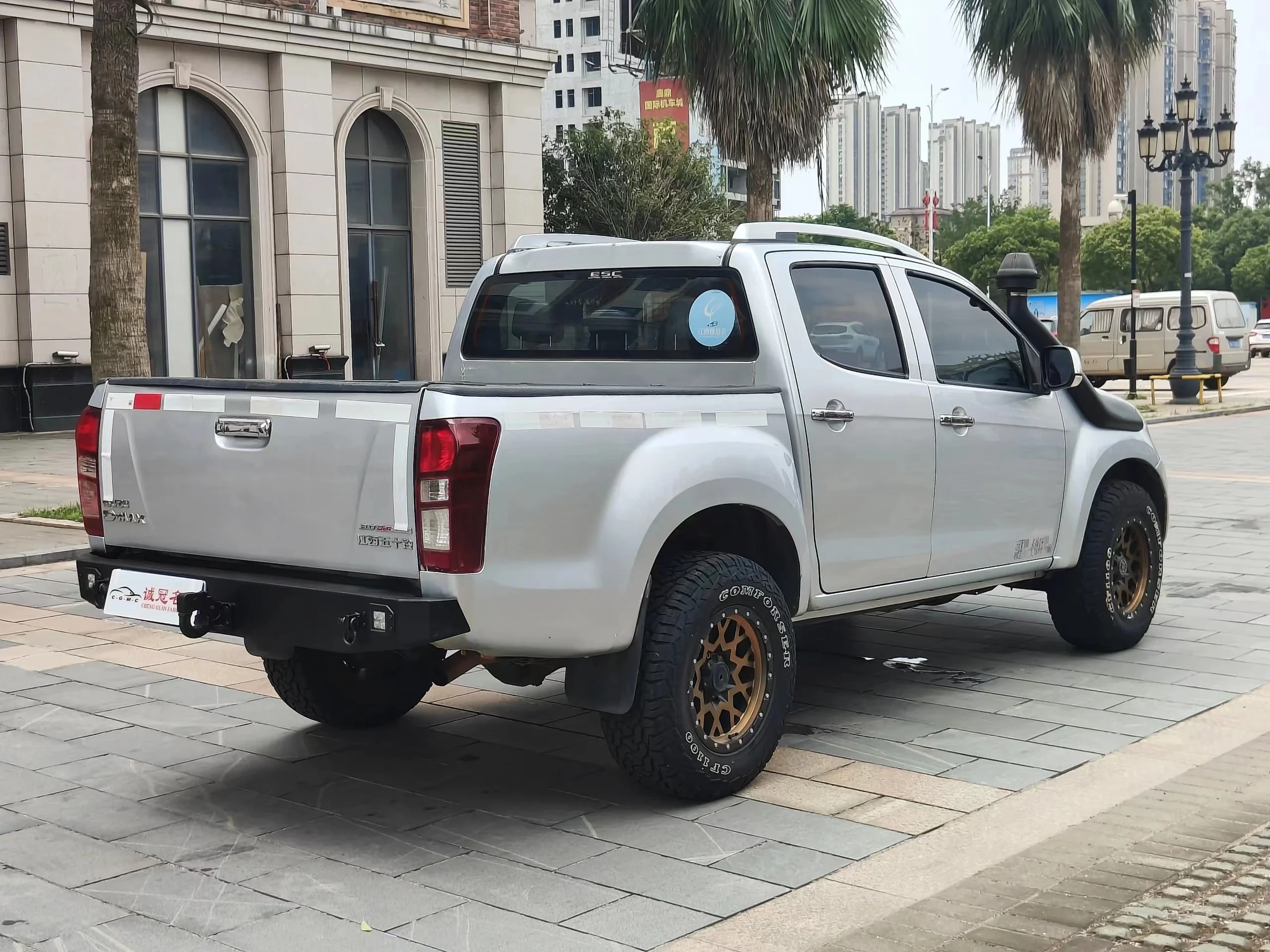 2024 isuzu dmax pickup truck automatic diesel car gasoline truck double cabin dongfeng 4x4 isuzu d max 177Ps power car d max