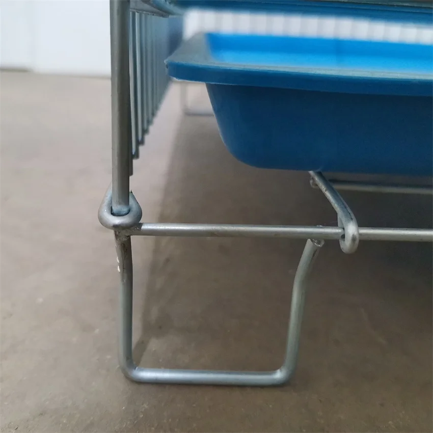 The manufacturer sells complete accessories at low prices, galvanized pet bird cage, parrot cage and single cage