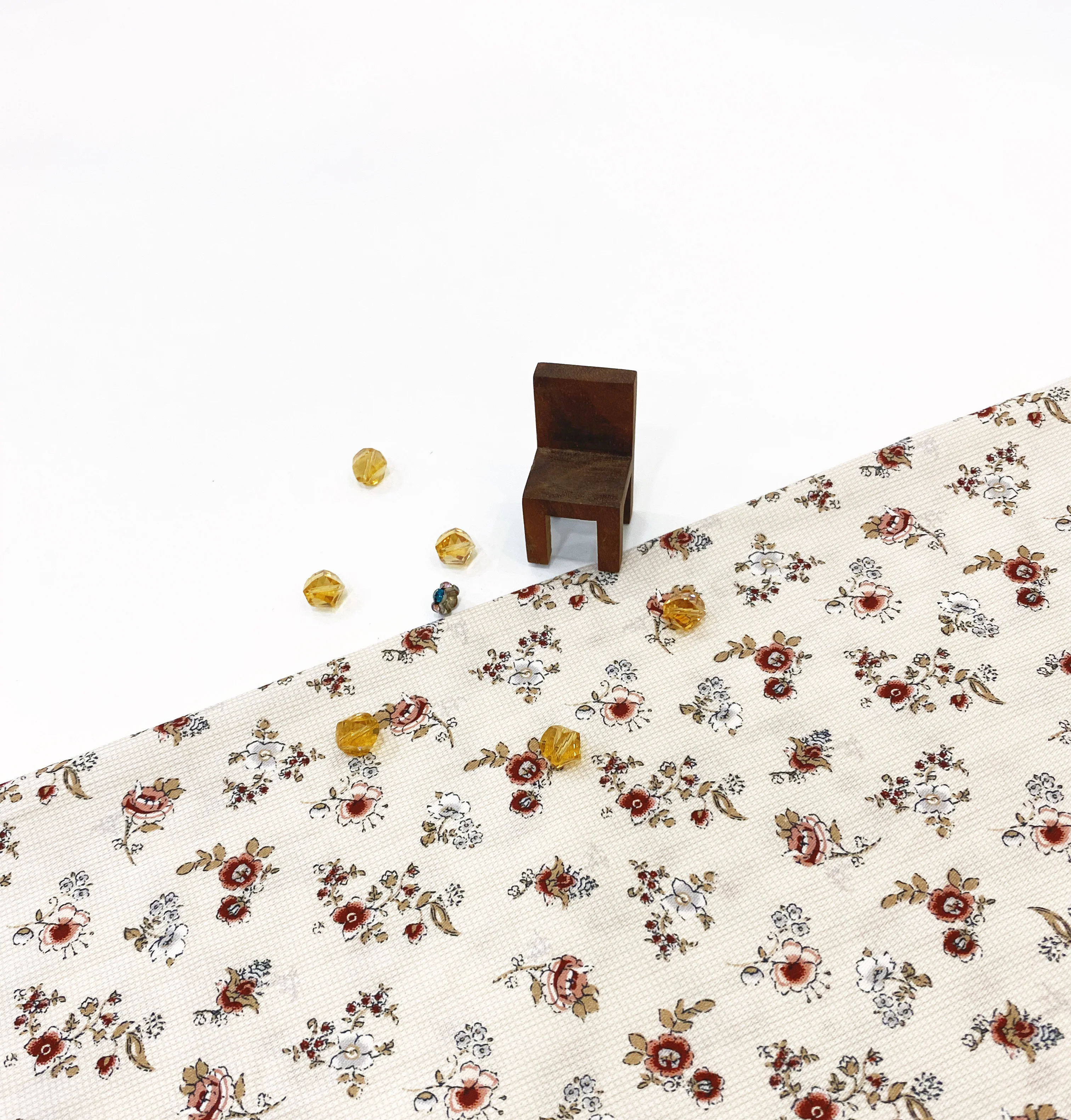 LOW MOQ customization tana lawn liberty garden flower printing twill fabric 100cotton for children dress