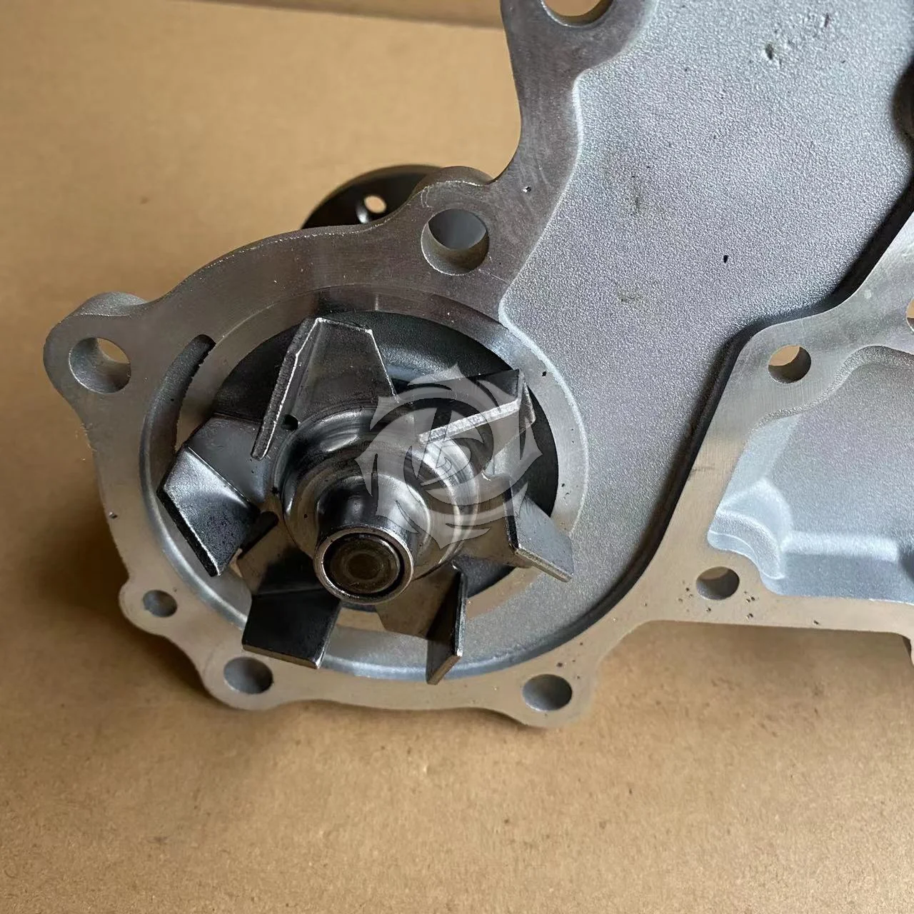 Водяной насос для двигателя Kubota V2203 V1902 D1402 водяной 25-37581-10 253758110
