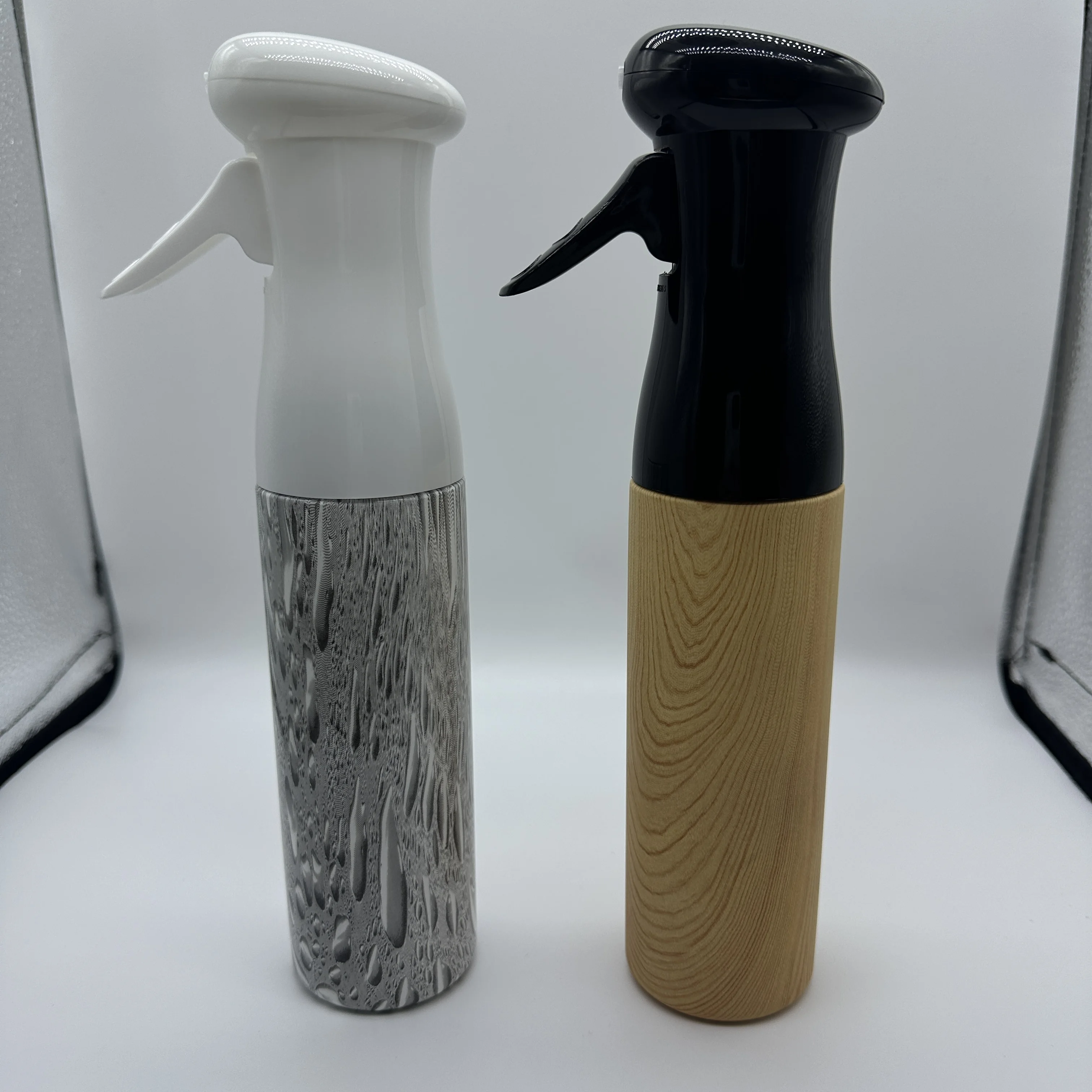 250ml Plastic Oil Sprayer Bottle with Mist Sprayers Cap Refillable for Cooking and Beauty Packaging Featuring Wood Finish