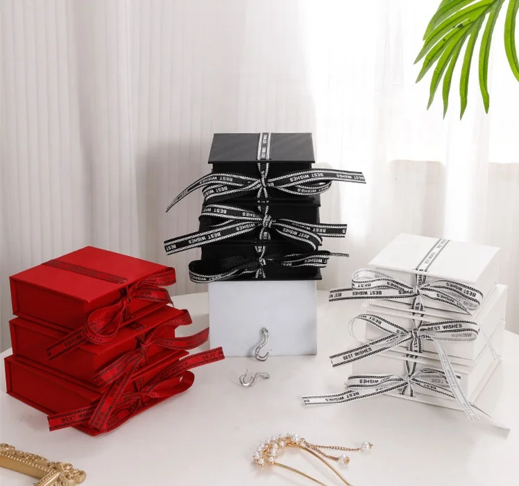 Luxury Stock Flip Open Ribbon Close Paper Cardboard Jewelry Packaging Custom Logo Printed Bracelet Jewelry Box