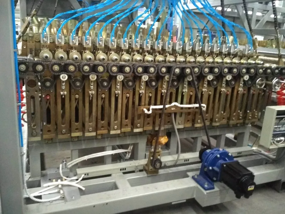 Fuchong high efficiency good price V shaped glass tempering furnace machine for sale