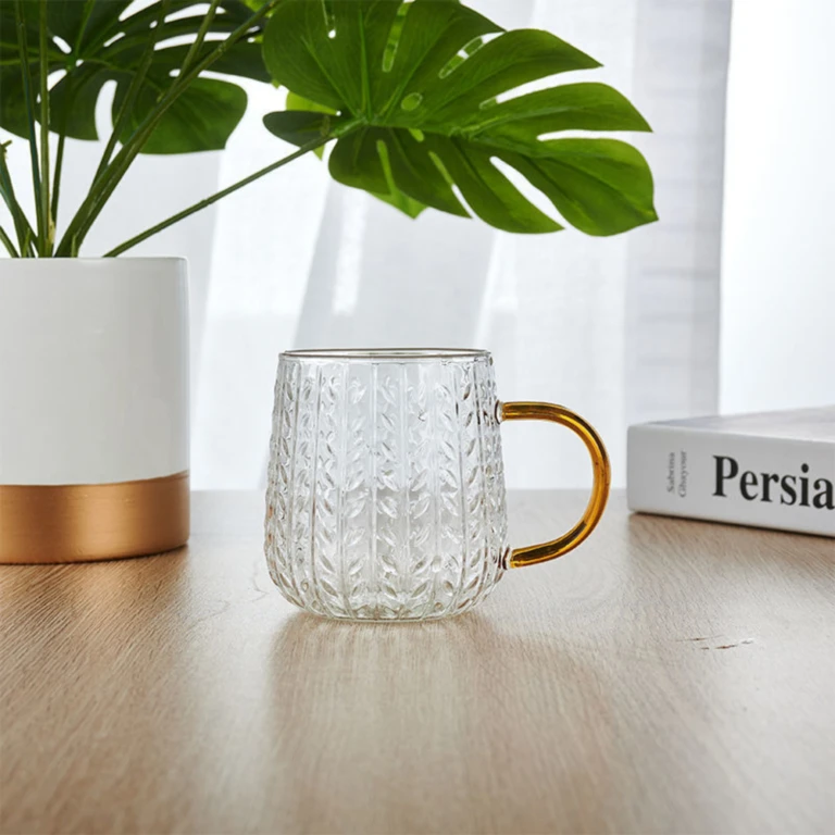 Hammer Grain Glass Cup Gold Handle Handblown High Borosilicate Glass Mug With Bamboo Lid