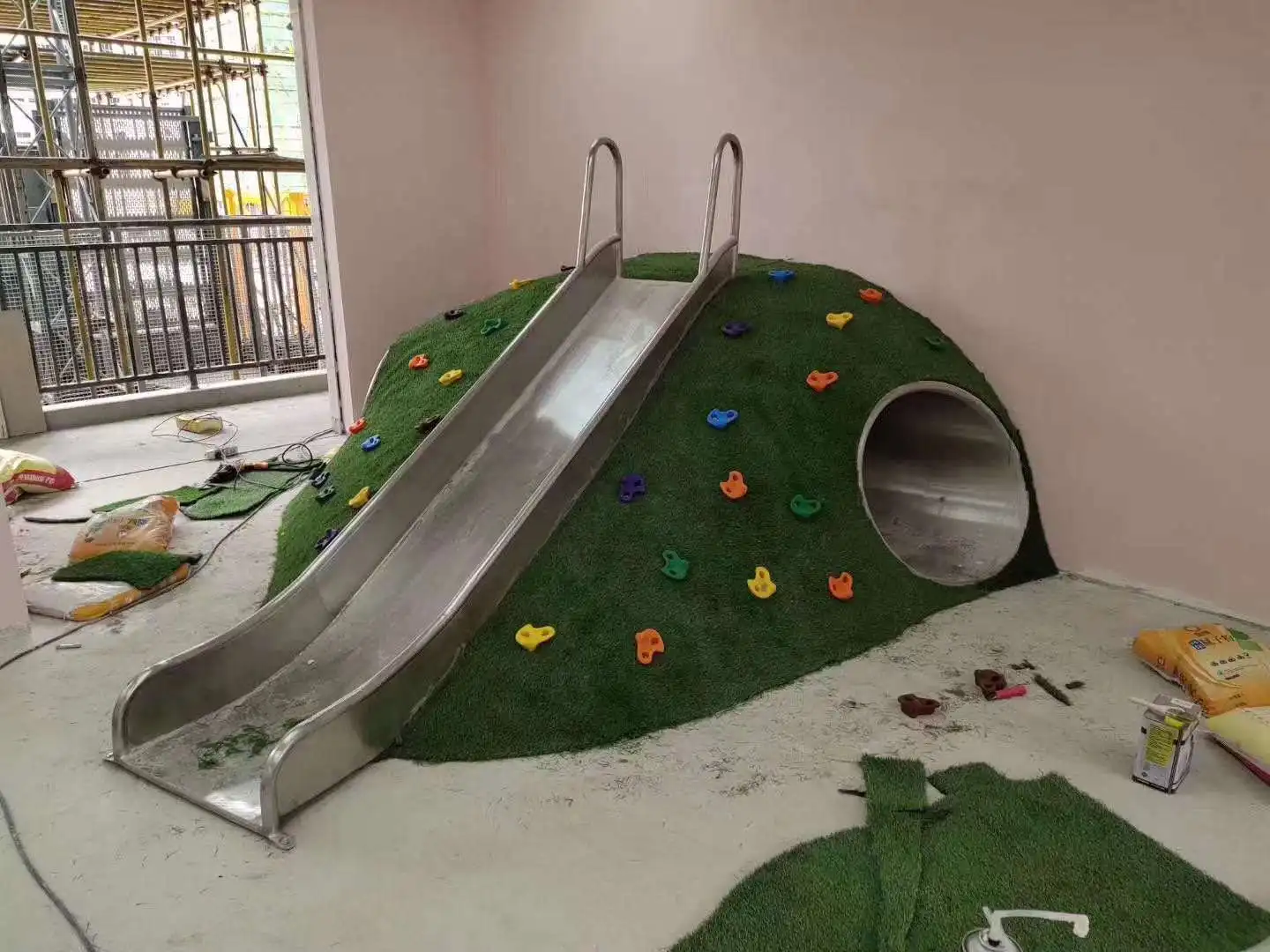 Safety Stainless Steel Slide Shopping Mall Customizable Stainless Steel Slide Indoor Outdoor Playground Equipment for Sale