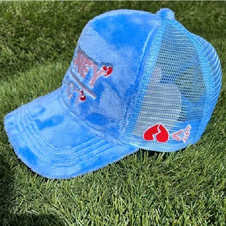 Factory High Quality Fluffy 5 Panel Brushed Velvet Trucker Hat Custom Embroidery Logo Fuzzy Velvet Trucker Cap