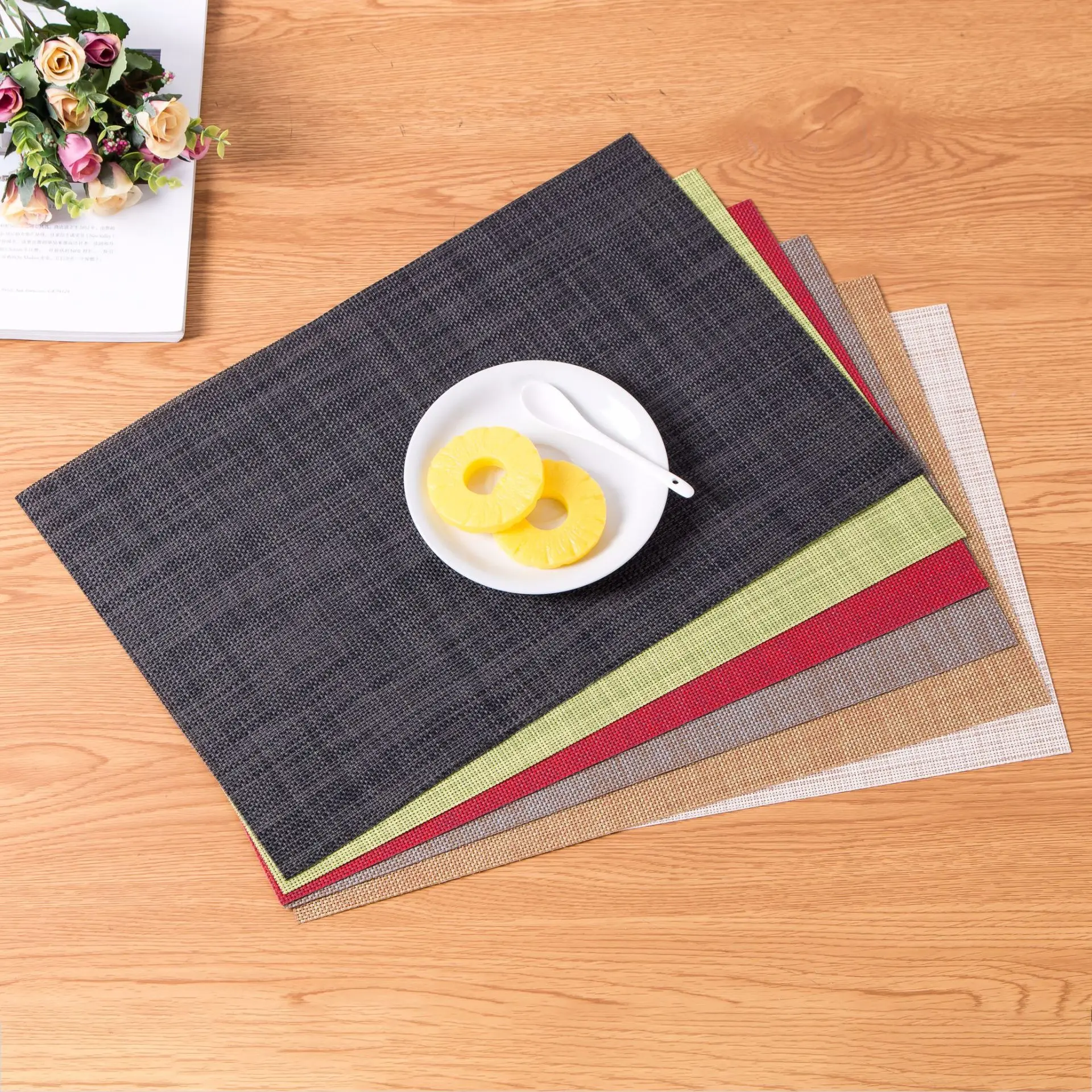 Non-slip Kids Placemats Stain-Resistant Dining Disc Bowl Woven Pad Coaster Decorative Vinyl PVC Table Mats for Restaurant Decor