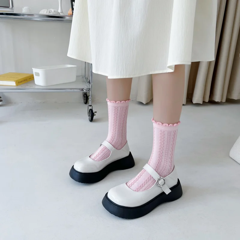 Funny cartoon rabbit strawberry sock breathable Cotton Japanese Korean socks custom logo OEM design pink lace crew socks