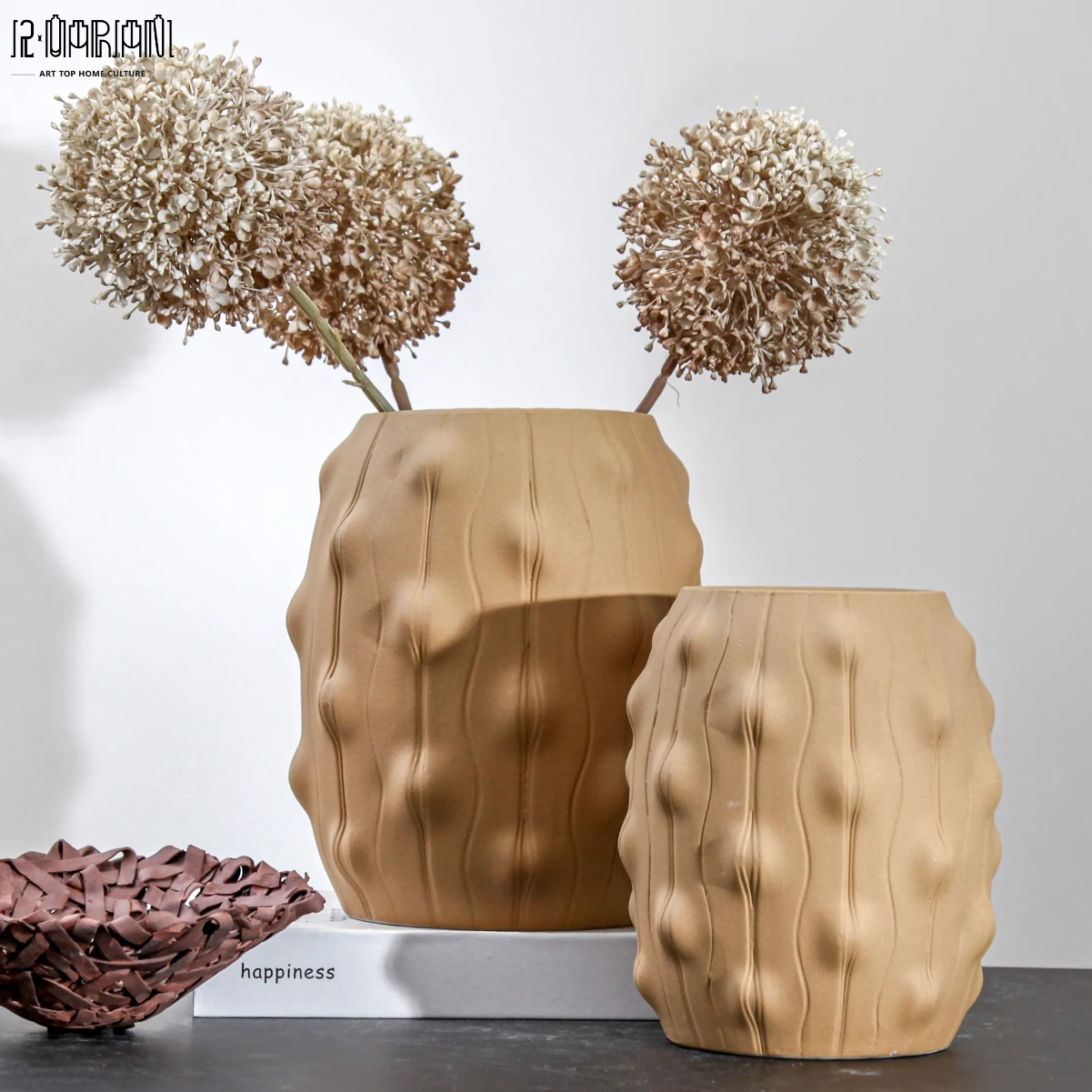 ChaoZhou Wholesale Minimalism Decoration Nordic Beautiful Ceramic Round Vases For Interior Living Room