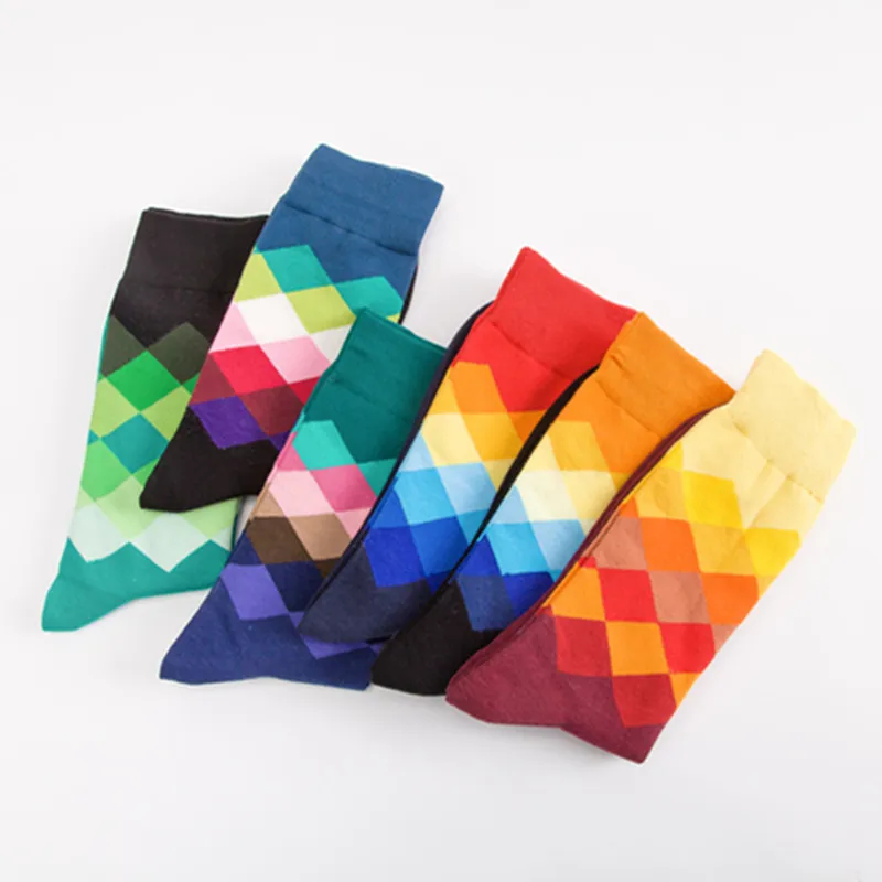 
colorful socks diamond pattern fashion cotton in tube socks warm winter socks for men wholesale 