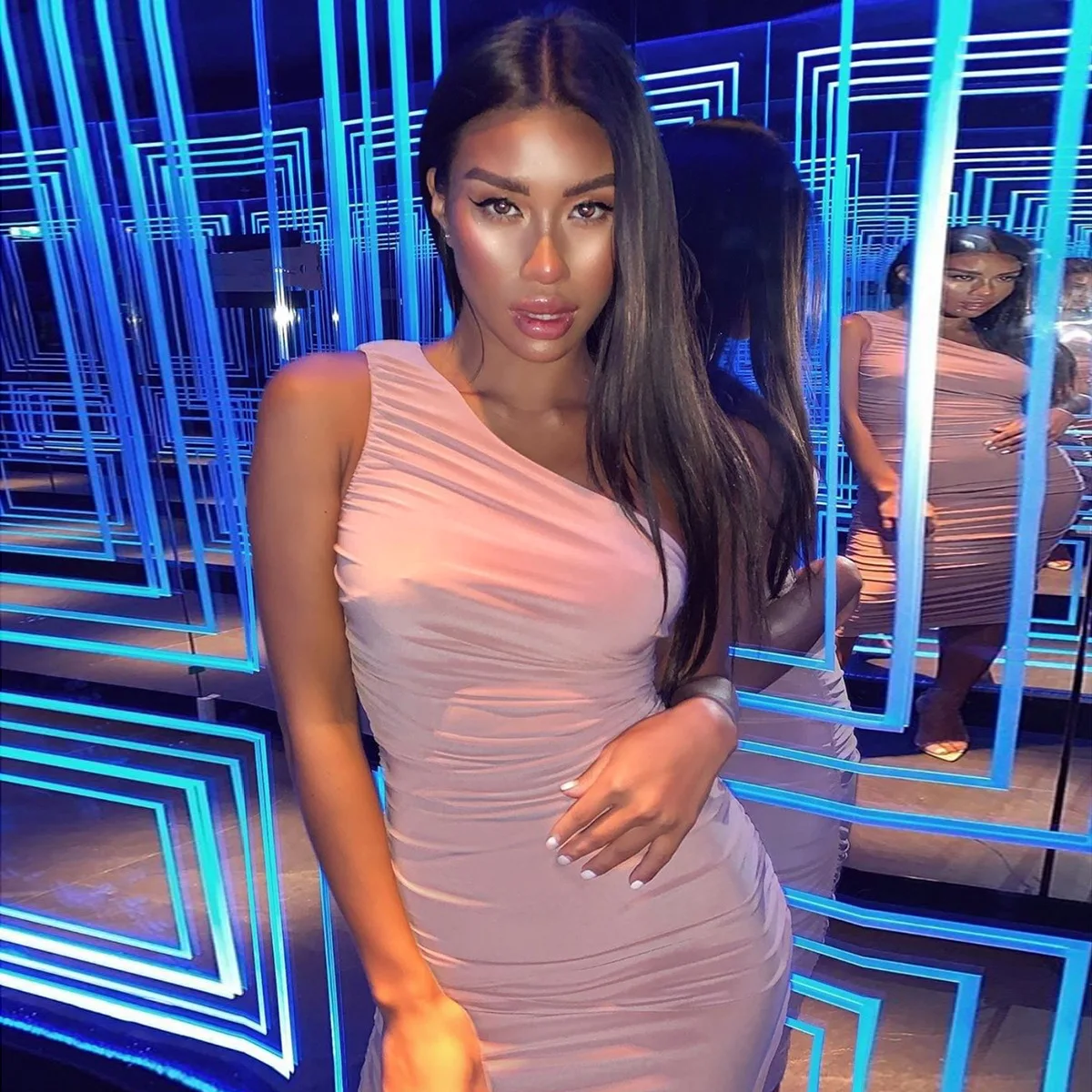 Wholesale Women Dresses Summer One Shoulder Fold Irregular Sleeveless Elegant Black Dresses Long Skirts Party Wear For Ladies