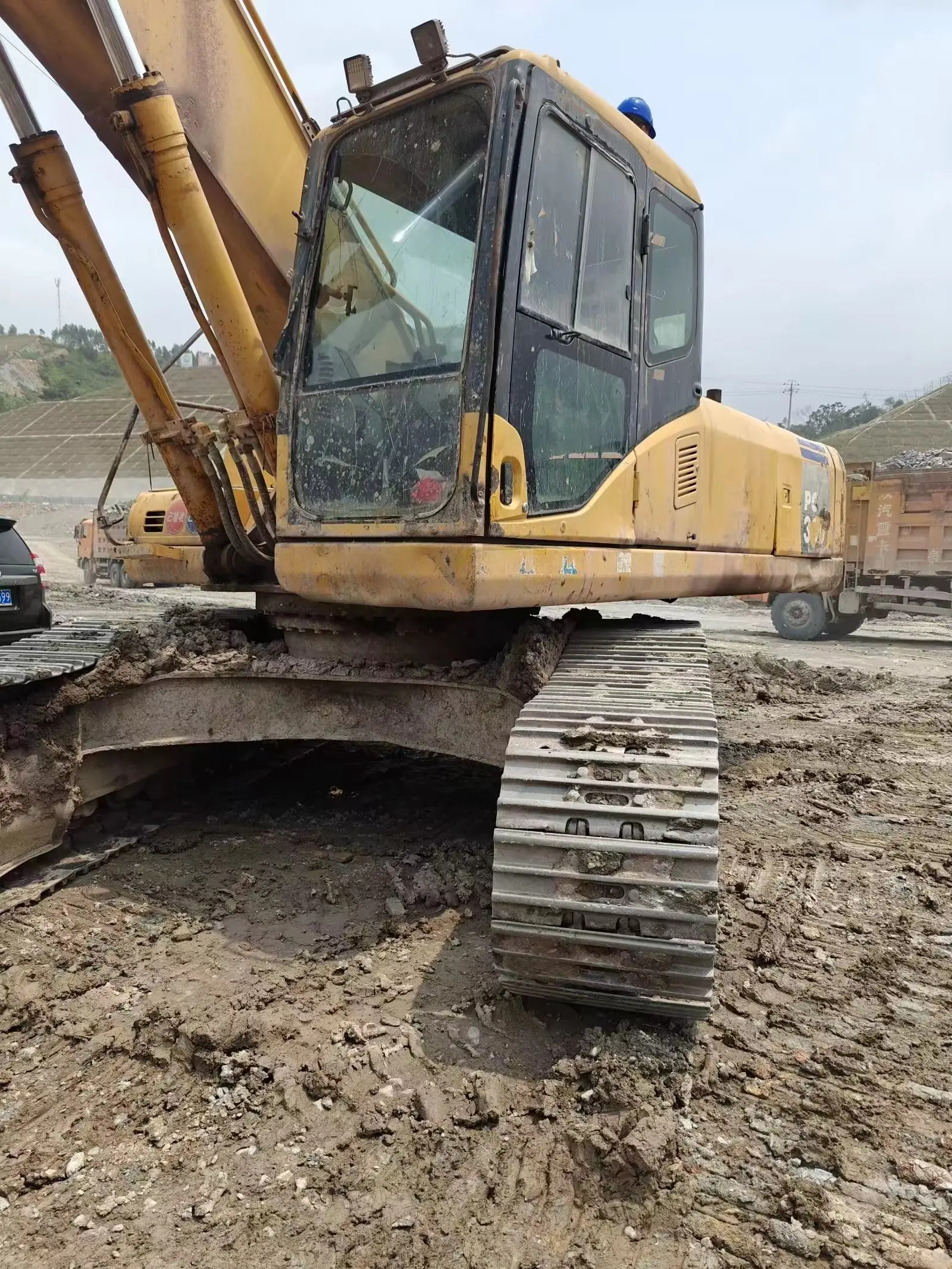 Дешевый б/у PC300-7 гусеничный экскаватор KOMATSU инженерная строительная техника подержанный для продажи
