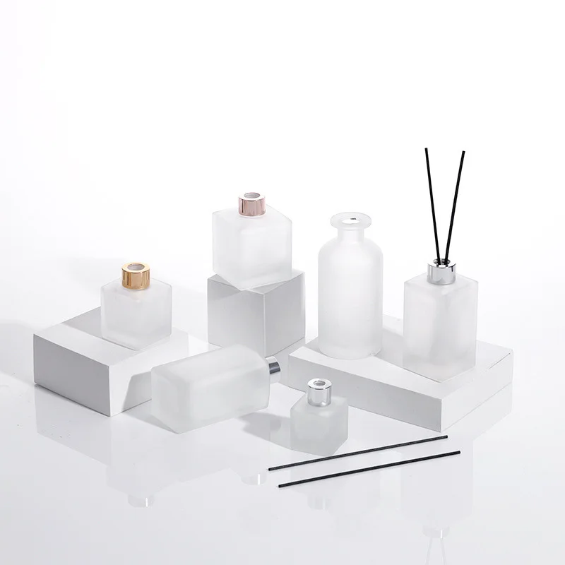 Wholesale Round Matte Frosted Glass Bottle For Home Decorative Products Empty Car Fragrance Bottle Diffuser with Different Ring