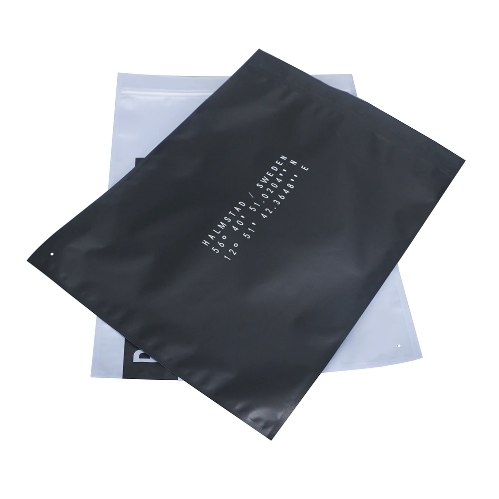 Custom PET/PE Plastic Bag for T-Shirt Resealable Packaging Pouch for Shoes Socks Underwear with Zip Lock