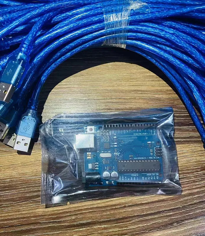 High quality development board module UNOs R3 DIP chip atmega328p ATmega16U2 CH340 arduin0 entry level kit compatible with UNO