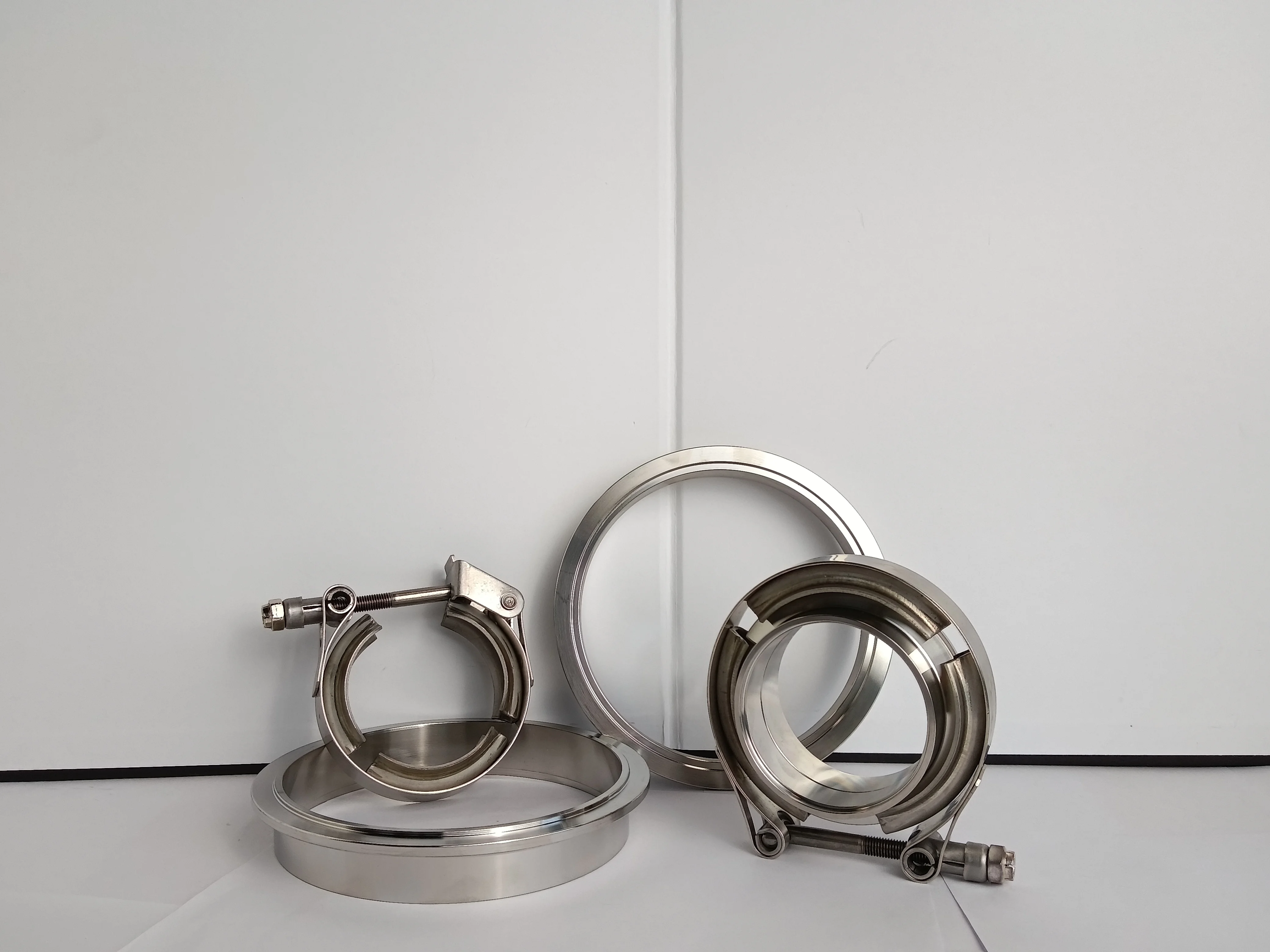 304 Clamp Quick Release Pipe Clamp Stainless Steel  V Type Band Clamp High Precision Polishing
